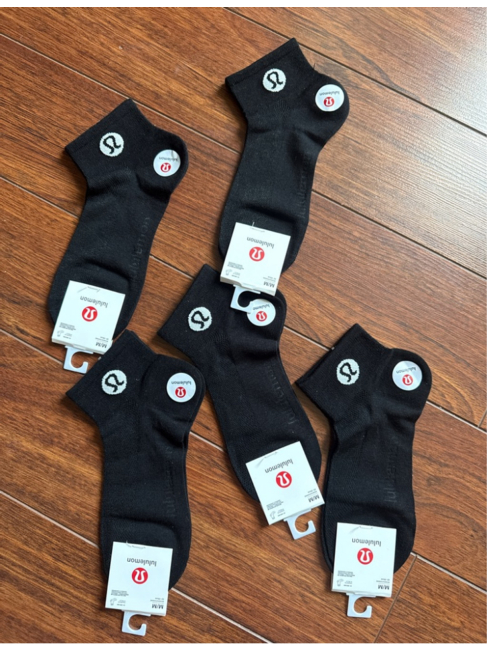5 pairs of Women’s socks. Size medium. NWT . Never worn